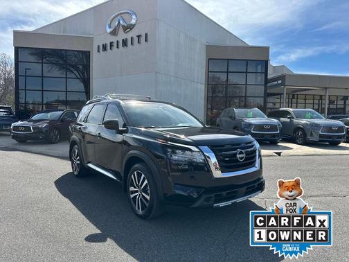 2024 Nissan Pathfinder Platinum FWD