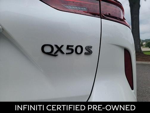 Radiant White 2024 INFINITI QX50 SPORT