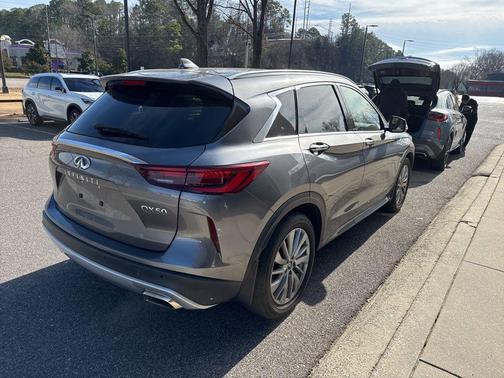 2023 INFINITI QX50 LUXE