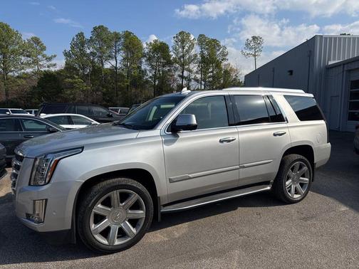 2020 Cadillac Escalade Luxury