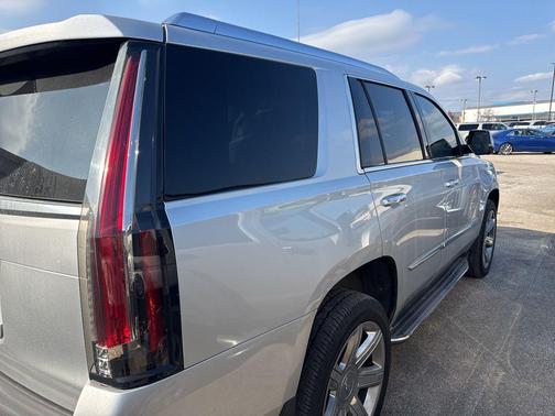 2020 Cadillac Escalade Luxury