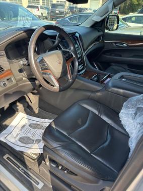 2020 Cadillac Escalade Luxury