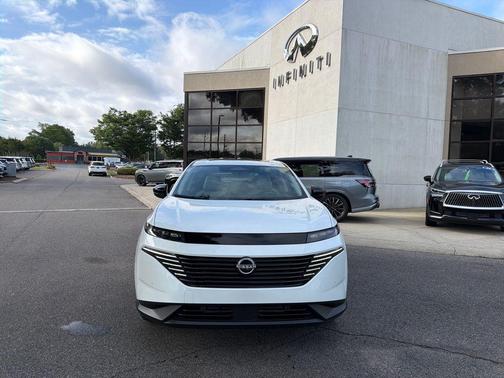 Everest White Pearl Tricoat 2025 Nissan Murano SL