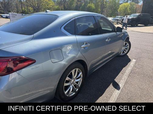 2018 INFINITI Q70 3.7 LUXE
