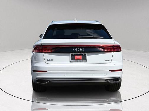 2023 Audi Q8 55 Premium Plus