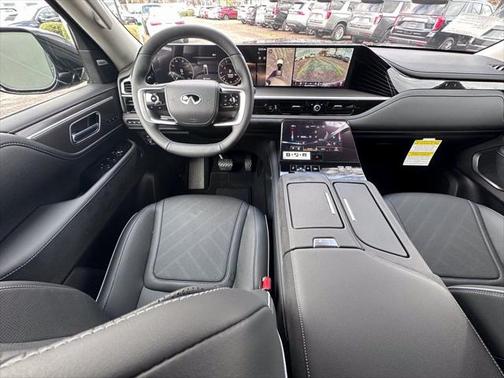 2025 INFINITI QX80 Luxe
