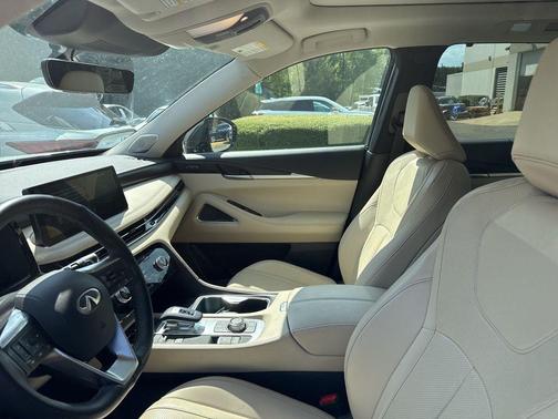 2023 INFINITI QX60 SENSORY
