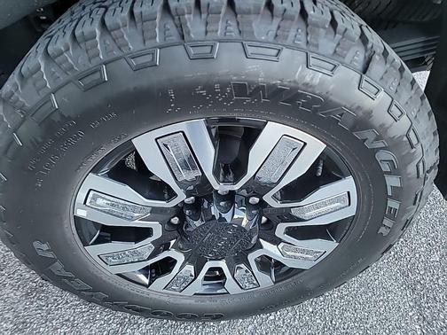 2025 GMC Sierra 2500 Denali