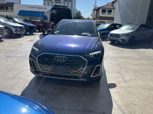 2022 Audi Q5 45 S line Premium Plus