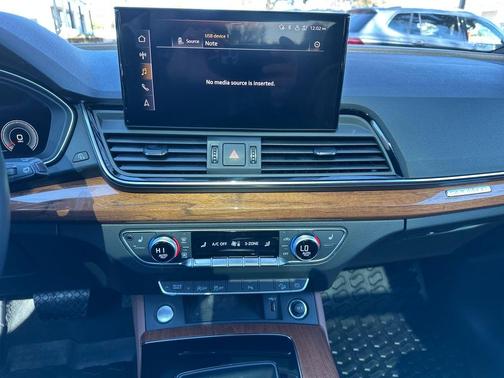 2022 Audi Q5 45 S line Premium Plus