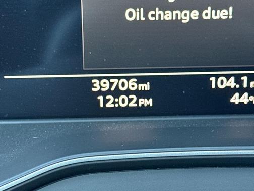 2022 Audi Q5 45 S line Premium Plus