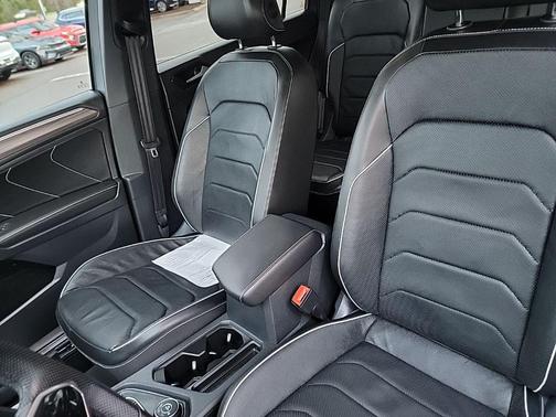 2024 Volkswagen Tiguan 2.0T SEL R-Line 4MOTION