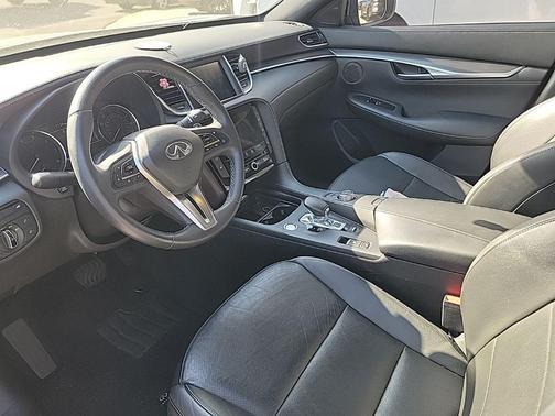 2023 INFINITI QX55 LUXE