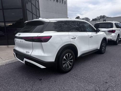 2023 INFINITI QX60 Pure
