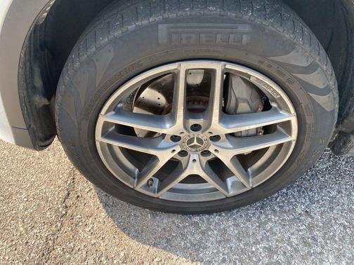 White 2019 Mercedes-Benz GLC 300 4MATIC
