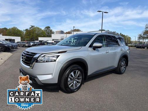 2024 Nissan Pathfinder SL FWD