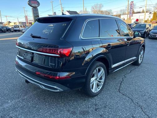 2021 Audi Q7 55 Premium Plus