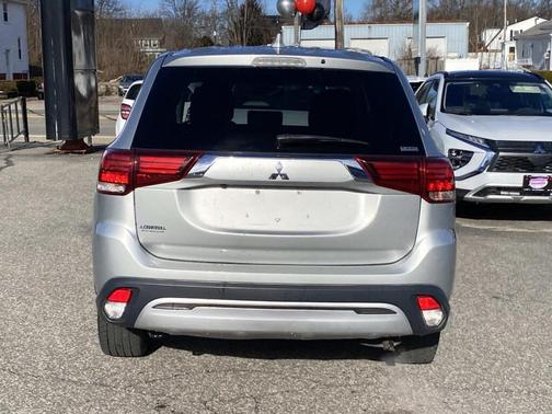 2020 Mitsubishi Outlander ES
