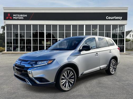 2020 Mitsubishi Outlander ES