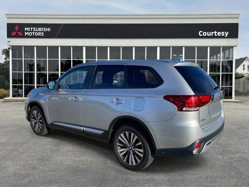 Alloy Silver Metallic 2020 Mitsubishi Outlander ES