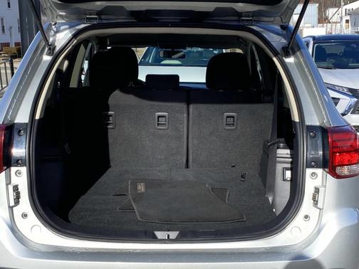 2020 Mitsubishi Outlander ES