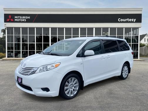 2017 Toyota Sienna LE