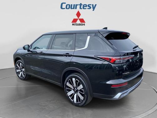 Black 2026 Mitsubishi Outlander SE 2.5 S-AWC