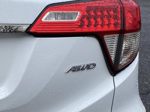 Platinum White Pearl 2022 Honda HR-V EX