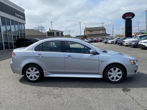 2015 Mitsubishi Lancer ES
