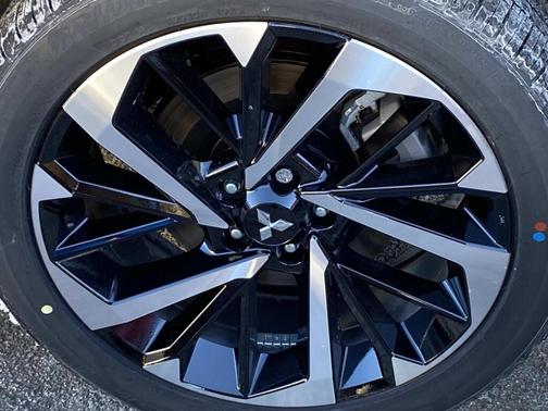 2025 Mitsubishi Outlander PHEV SEL