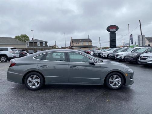 2023 Hyundai SONATA SE
