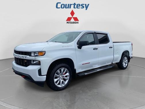 Summit White 2019 Chevrolet Silverado 1500 Custom