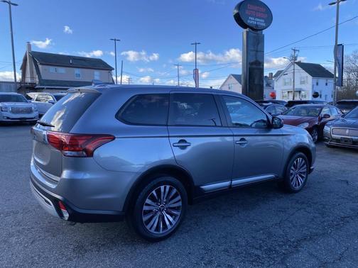 2020 Mitsubishi Outlander ES