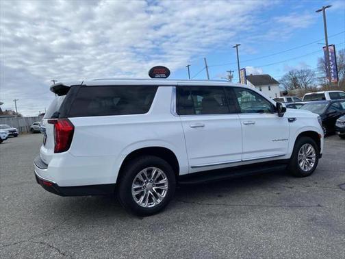 2023 GMC Yukon XL SLT