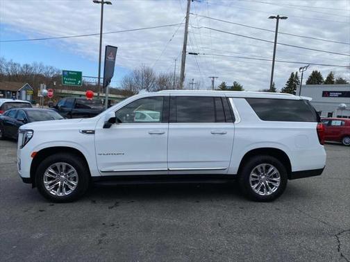 2023 GMC Yukon XL SLT