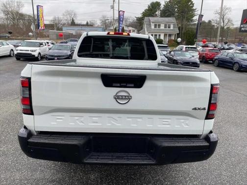 2023 Nissan Frontier S