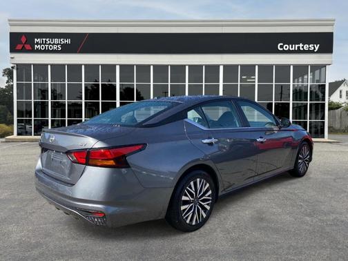 Gun Metallic 2024 Nissan Altima 2.5 SV