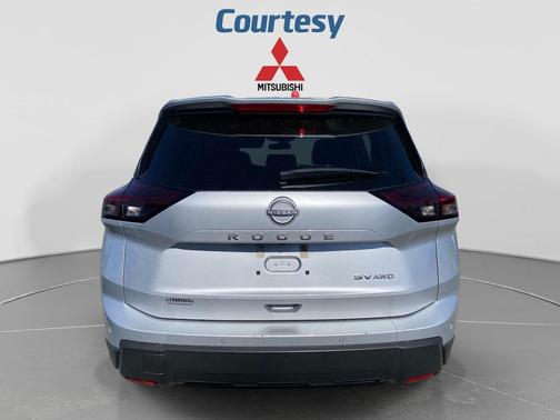 Brilliant Silver Metallic 2024 Nissan Rogue SV