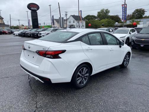 2021 Nissan Versa 1.6 SV