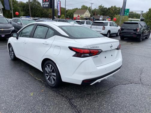 2021 Nissan Versa 1.6 SV