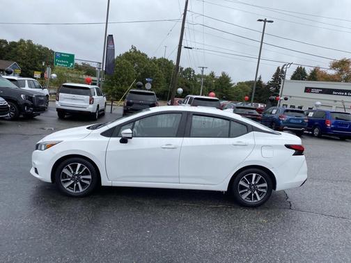 2021 Nissan Versa 1.6 SV