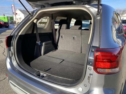 2019 Mitsubishi Outlander ES