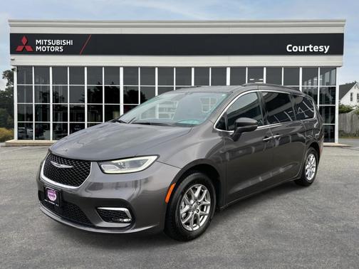 2022 Chrysler Pacifica Touring