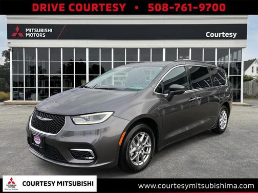 2022 Chrysler Pacifica Touring