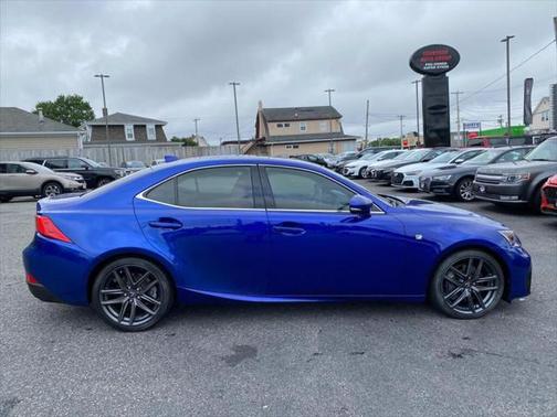2018 Lexus IS 300 Base