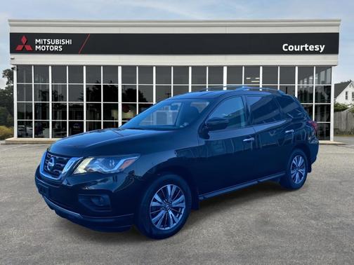2018 Nissan Pathfinder SV