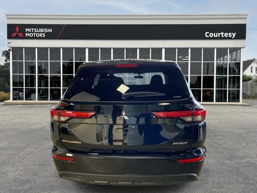 2025 Mitsubishi Outlander PHEV ES S-AWC