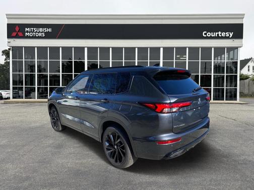 2025 Mitsubishi Outlander PHEV SEL