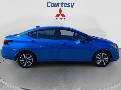 Electric Blue Metallic 2020 Nissan Versa 1.6 SV