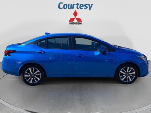 Electric Blue Metallic 2020 Nissan Versa 1.6 SV